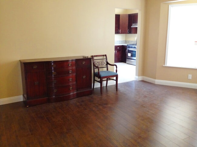1155 W 36th St in Los Angeles, CA - Building Photo - Building Photo