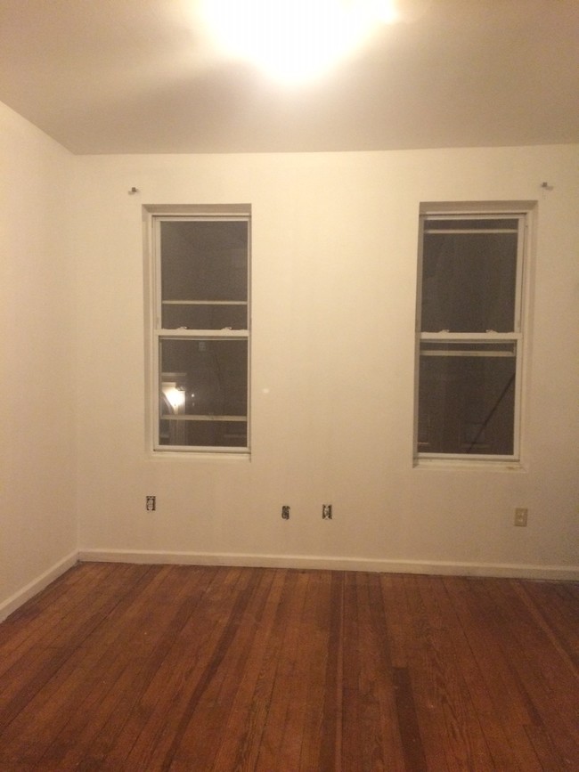 3 BED 2 BATH BED STUY APARTMENT HUGE! in Brooklyn, NY - Building Photo - Building Photo