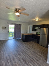 1200 N Main St in Nappanee, IN - Building Photo - Building Photo