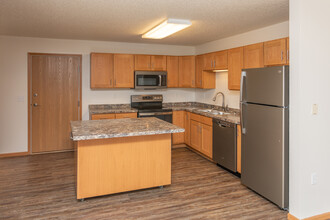 The Summers at Osgood Apartments in Fargo, ND - Foto de edificio - Interior Photo