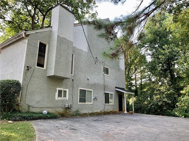 property at 5931 Kay Dr NW