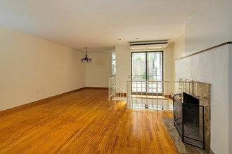 23 W 69th St in New York, NY - Building Photo - Interior Photo