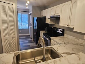 9510 Darien Ave in Orlando, FL - Building Photo - Building Photo