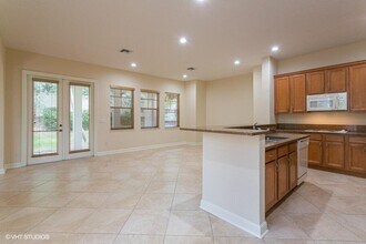 872 Taft Ct in Palm Beach Gardens, FL - Building Photo - Building Photo