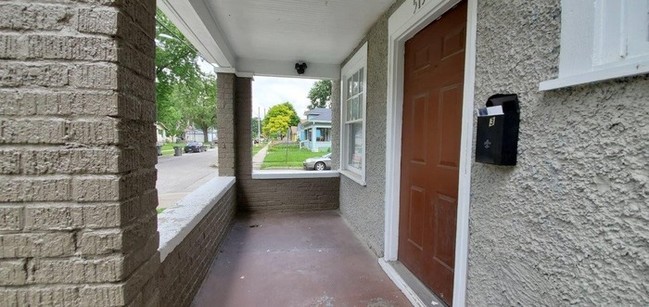 5131 E Burgess Ave in Indianapolis, IN - Foto de edificio - Building Photo