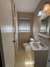 10227 Gulf Meadows Dr in Houston, TX - Foto de edificio - Building Photo