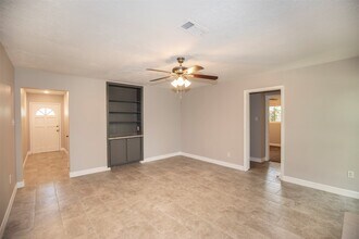 802 Wavecrest Ln in Houston, TX - Building Photo - Building Photo