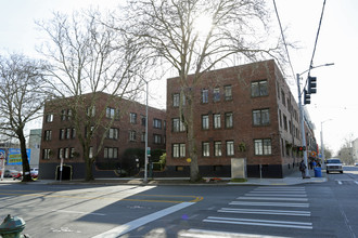 Mercer Apartments in Seattle, WA - Building Photo - Building Photo