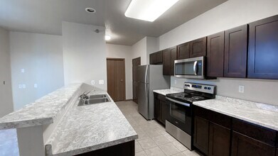 Amber Crossing Apartments in Fargo, ND - Building Photo - Interior Photo