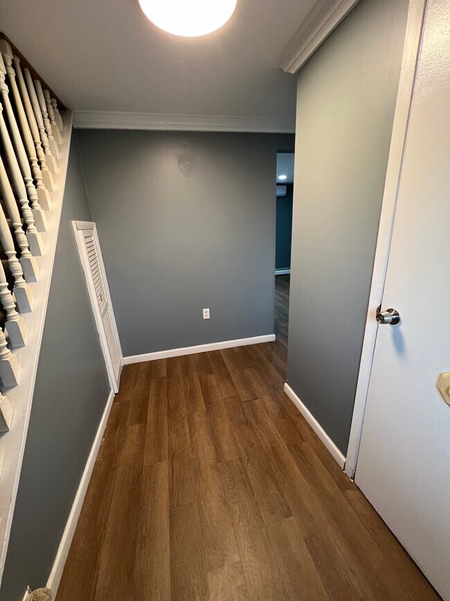 37 John St in Port Jefferson Station, NY - Building Photo - Building Photo