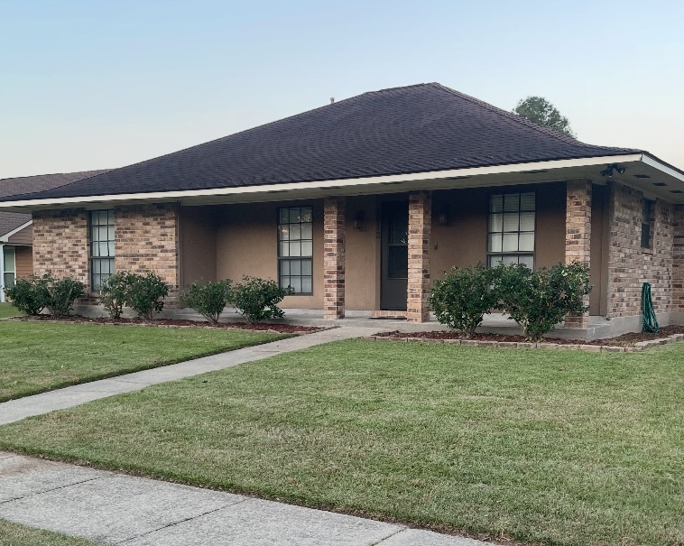 3912 Newbury Dr in Baton Rouge, LA - Building Photo