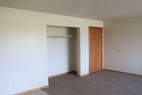 Suite Liv'n on Birch in Marshall, MN - Building Photo - Building Photo