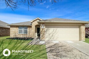 12004 Gold Creek Dr E in Fort Worth, TX - Building Photo