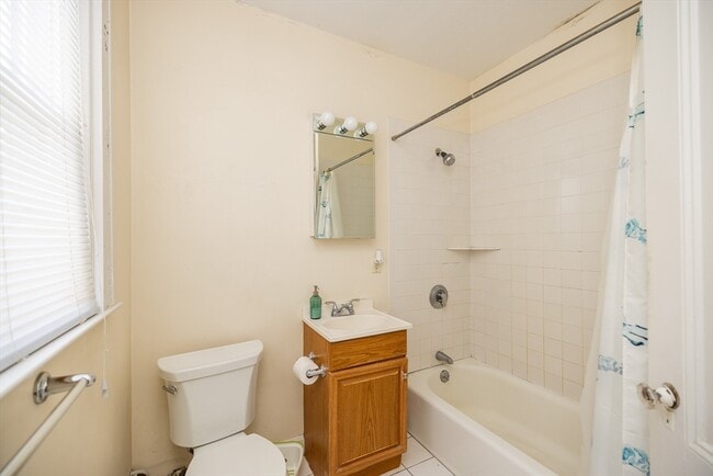 84 Walker St, Unit 2 in Newton, MA - Building Photo - Building Photo