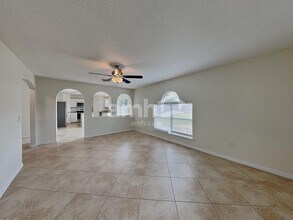 8255 Settlers Crk Lp in Lakeland, FL - Foto de edificio - Building Photo