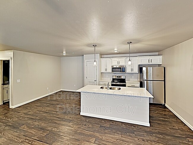 5008 Avion Ct in Oklahoma City, OK - Building Photo - Building Photo