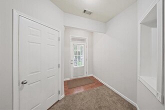 162 Ledgewood Mill Way NE in Lawrenceville, GA - Building Photo - Building Photo
