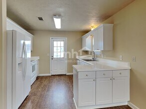 1513 Waxman Dr in La Vergne, TN - Building Photo - Building Photo