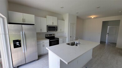 1759 SE 8th Terrace in Florida City, FL - Building Photo - Building Photo