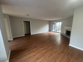 3353 Chimney Pl Dr in Waco, TX - Building Photo - Building Photo