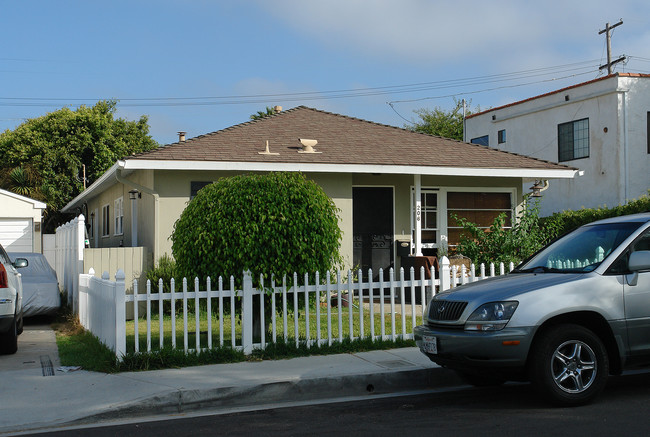 206 Avenida Pelayo in San Clemente, CA - Building Photo - Building Photo