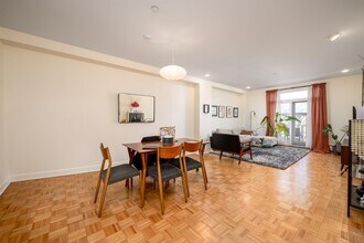 207 Shearwater Ct W in Jersey City, NJ - Foto de edificio - Building Photo