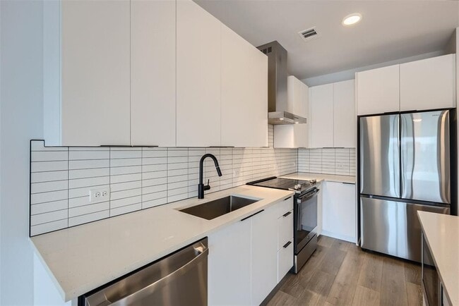 property at 2220 Webberville Rd