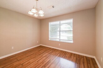 3824 Evergreen Dr in Dickinson, TX - Building Photo - Building Photo