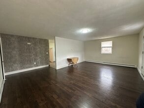 13 Wittig Ct in Clinton, MA - Building Photo - Building Photo