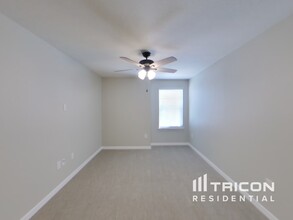 11124 Abaco Island Ave in Riverview, FL - Building Photo - Building Photo
