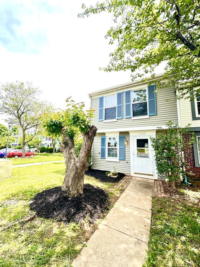 property at 5815 Whitfield Ct
