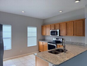 1110 Oak Pond Dr in Kissimmee, FL - Building Photo - Building Photo
