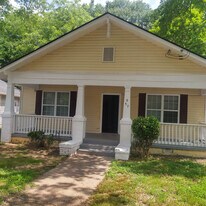 957 Harwell St NW in Atlanta, GA - Building Photo