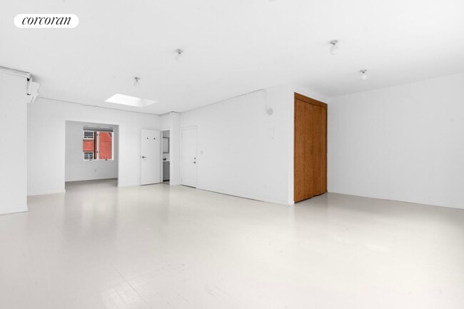 81 Broadway in Brooklyn, NY - Building Photo - Building Photo