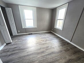 544 Emerson St, Unit 1 in Rochester, NY - Building Photo - Building Photo