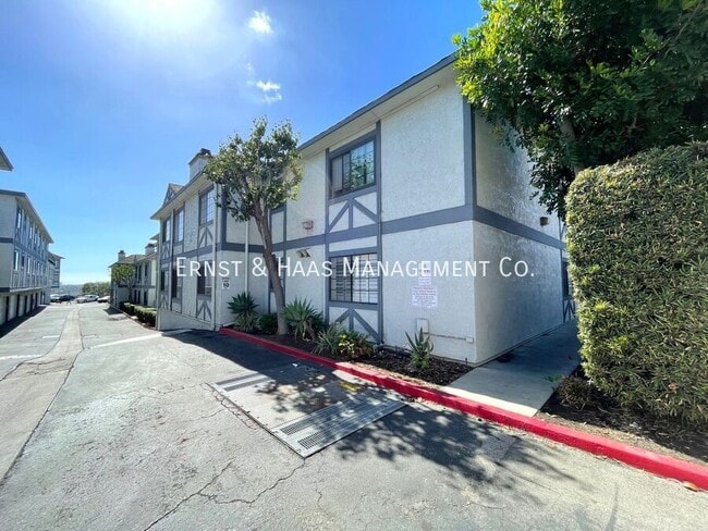 property at 2599 Walnut Ave