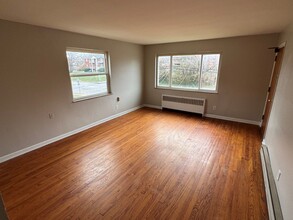 Westwood Northern Quad Apartments in Cincinnati, OH - Foto de edificio - Building Photo