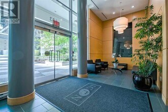 633-633 Kinghorne Mews in Vancouver, BC - Building Photo - Building Photo