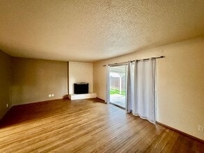 1422 S 10th St in Los Banos, CA - Building Photo - Building Photo