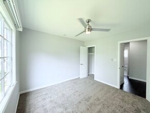 Acclaim at Baldwin Village in Los Angeles, CA - Foto de edificio - Building Photo