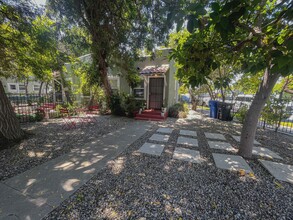 3278 Casitas Ave in Los Angeles, CA - Building Photo - Building Photo