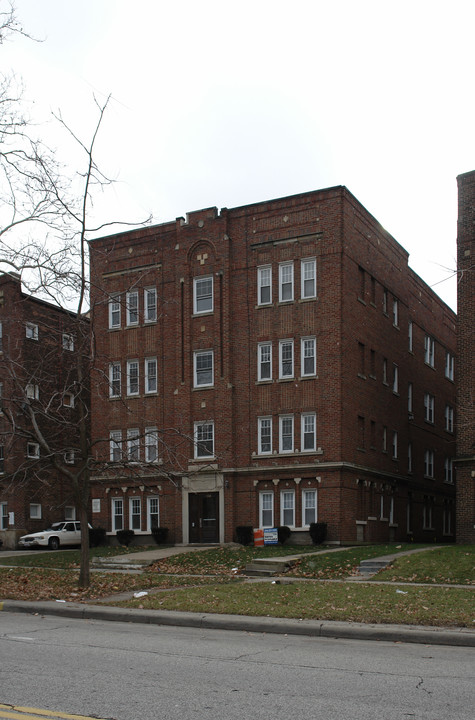 1368 West Blvd in Cleveland, OH - Building Photo