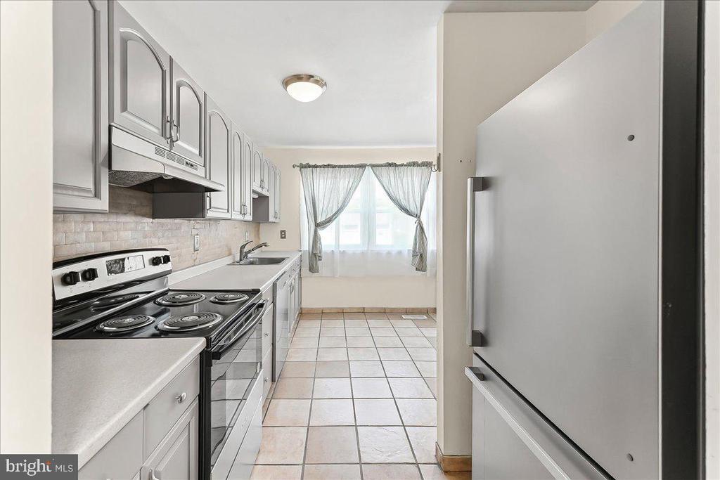 529 W Marshall St in West Chester, PA - Building Photo