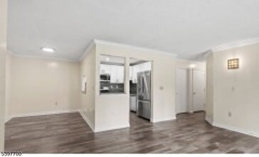 24 Amberly Ct in Franklin Township, NJ - Building Photo - Building Photo