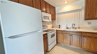 3367 Punta Alta, Unit 1D in Laguna Woods, CA - Building Photo - Building Photo