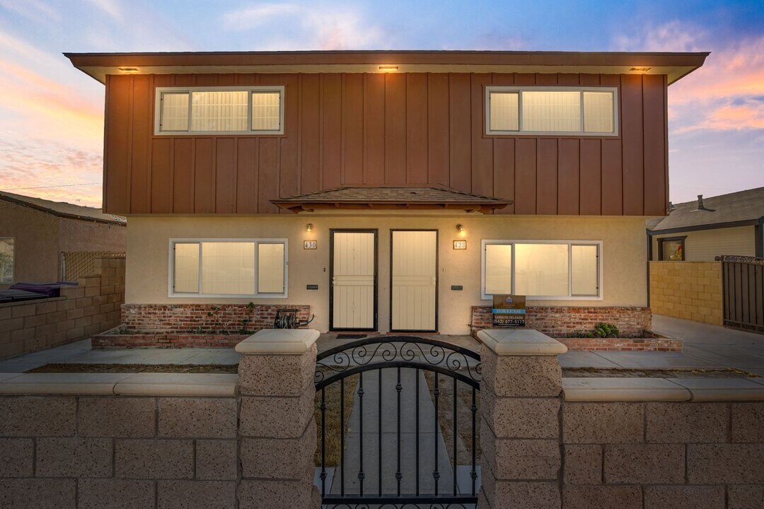428 E Mountain View St in Long Beach, CA - Building Photo