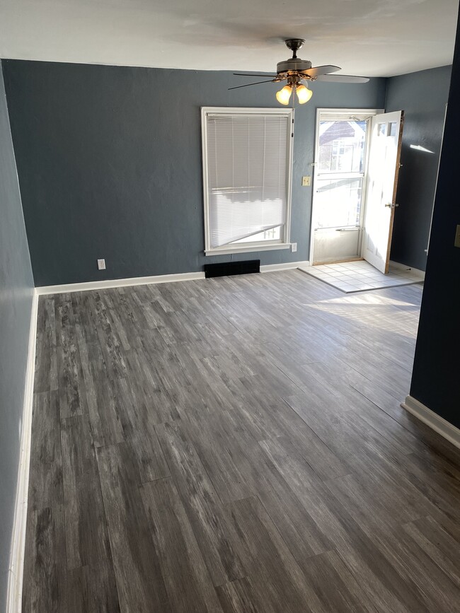 2107 52nd St, Unit 2017 in Des Moines, IA - Foto de edificio - Building Photo