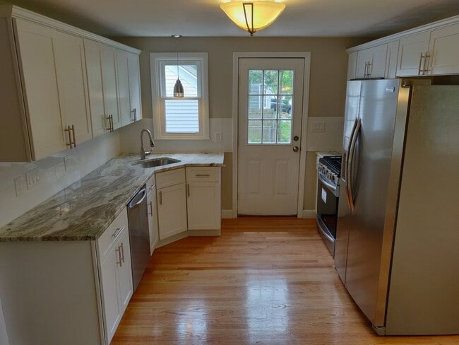 109 Bellwood Rd in Springfield, MA - Building Photo - Building Photo