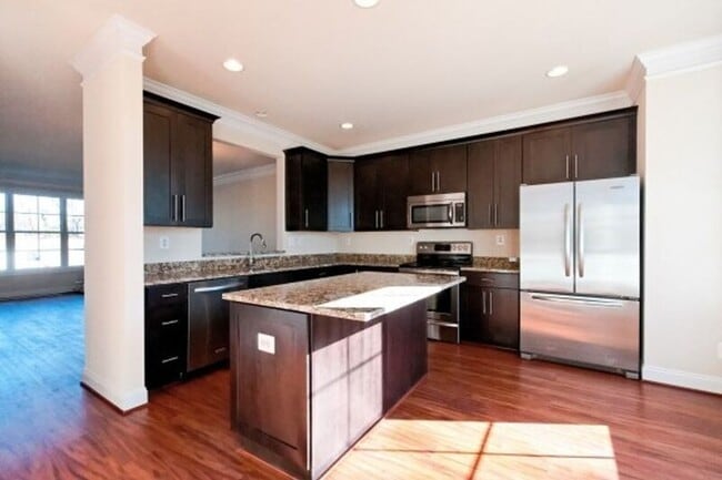 1570 Wickham Pond Dr in Charlottesville, VA - Building Photo - Building Photo