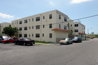 2101 NW 3rd Ave in Miami, FL - Building Photo - Building Photo